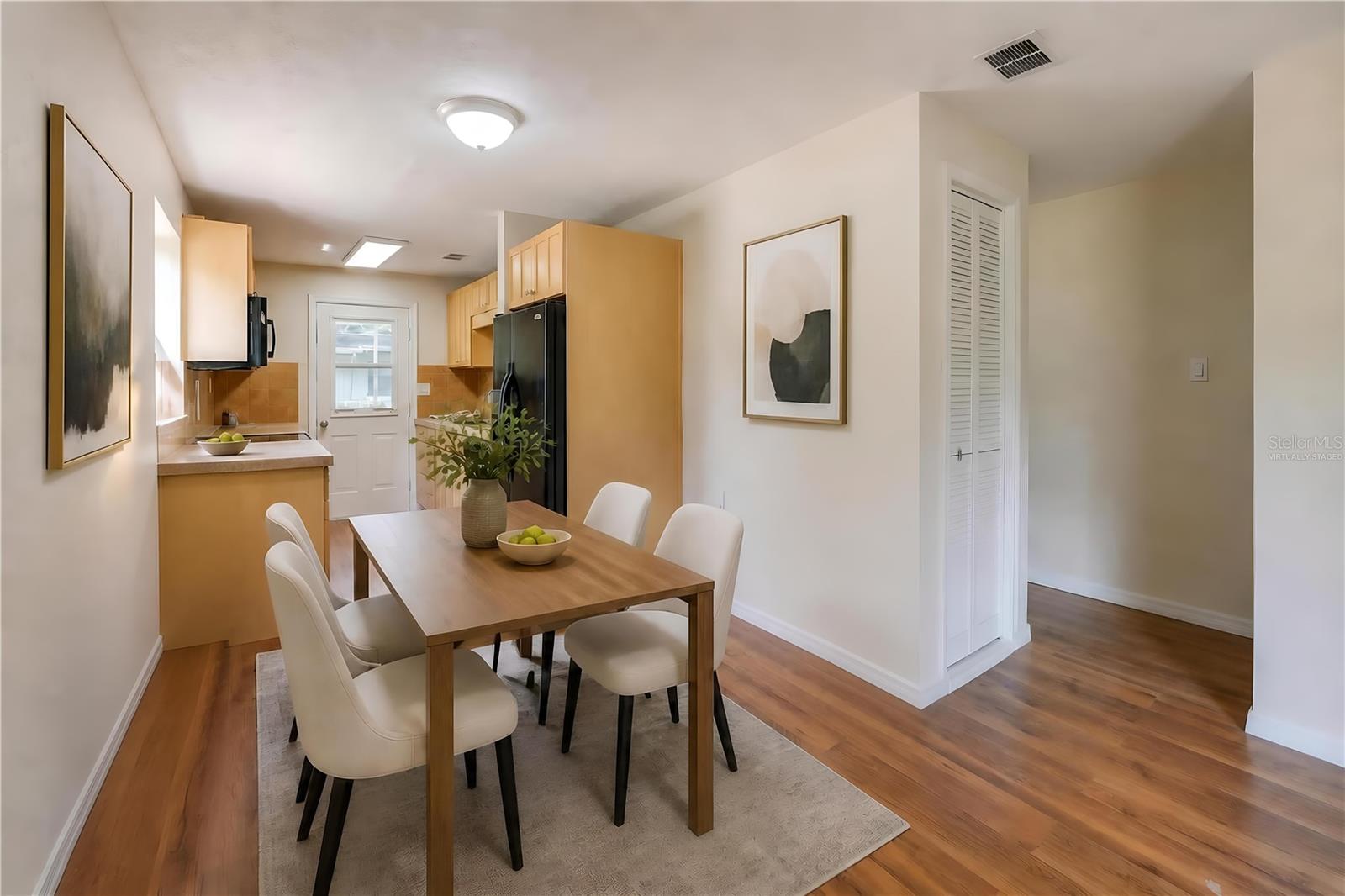 1220 LEON LN — photo 9