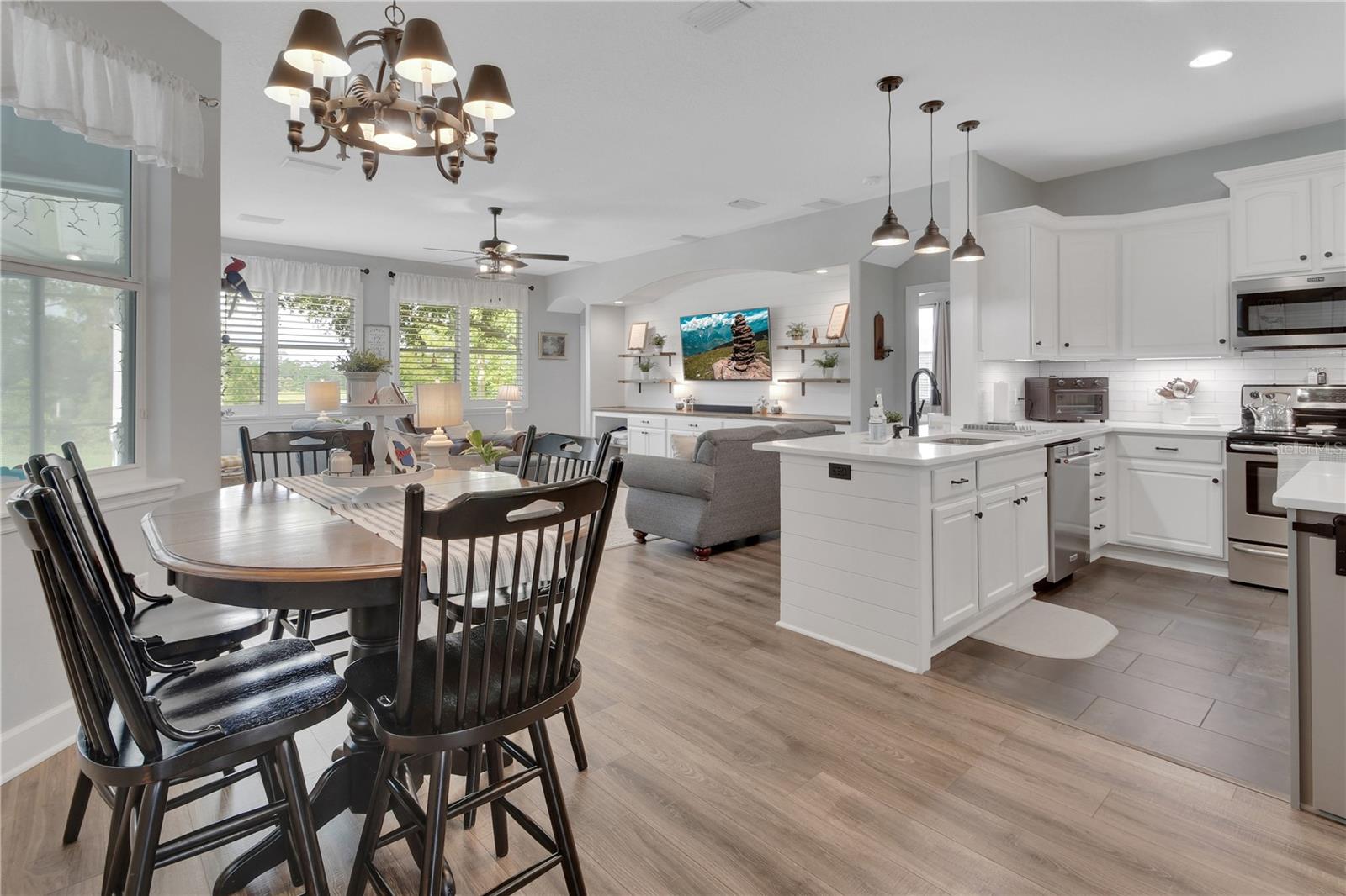 105 PINE SIDE DR — photo 11