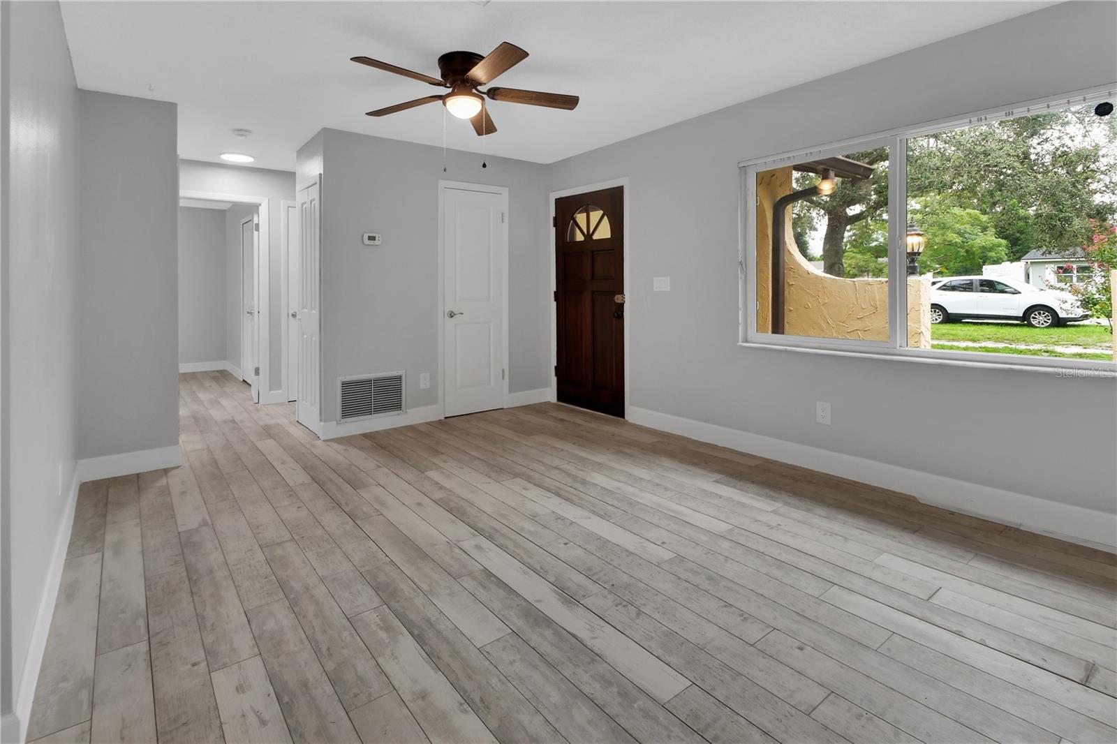1532 N NORMANDY BLVD — photo 7