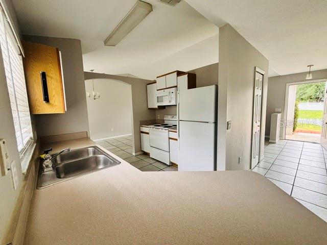 2830 ASCOT LN — photo 7