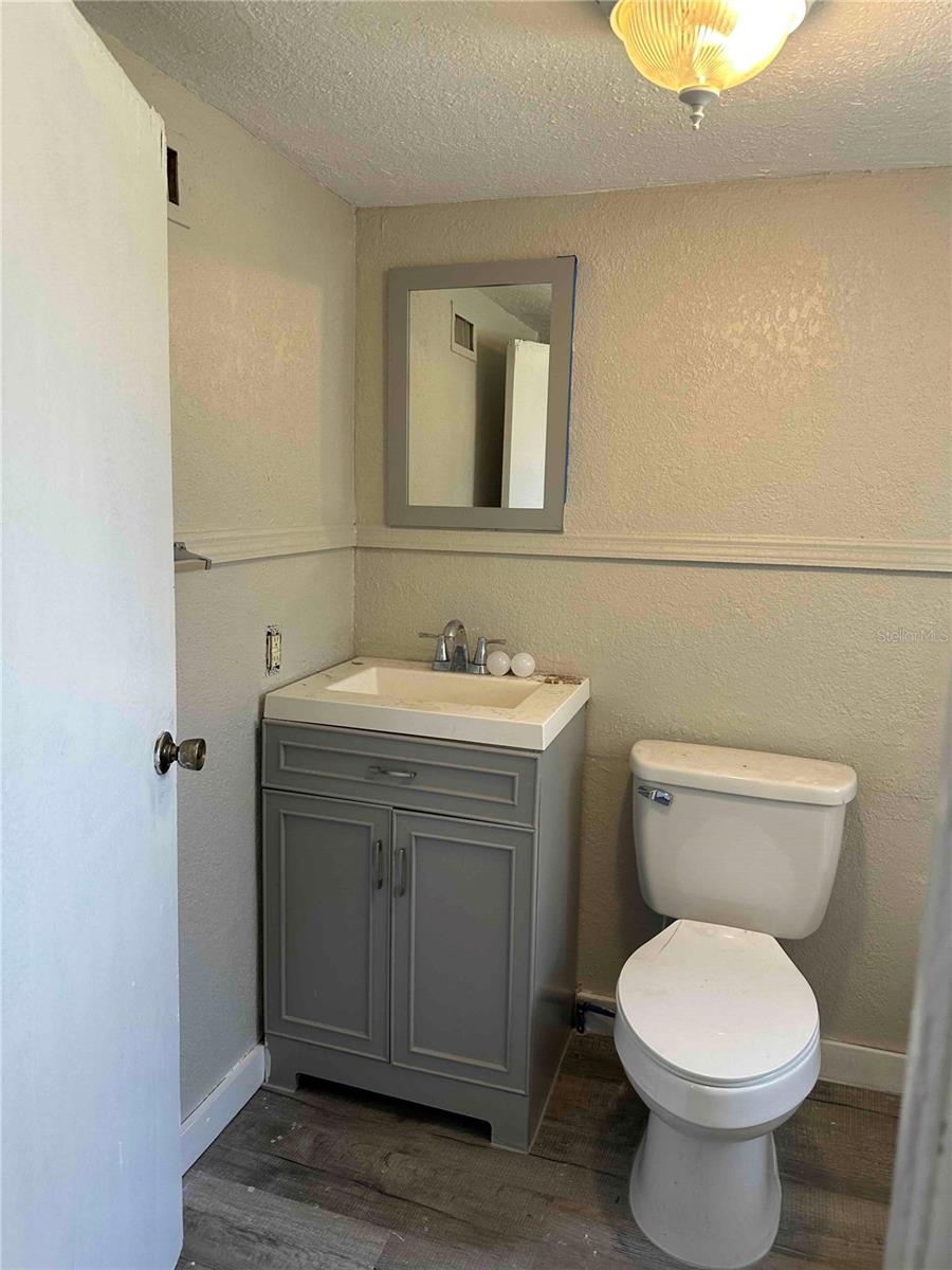 1219 W 8TH ST — photo 6