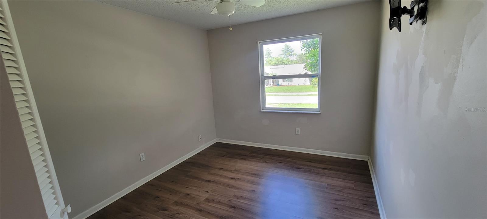 1425 NE OLD MILL DR — photo 12
