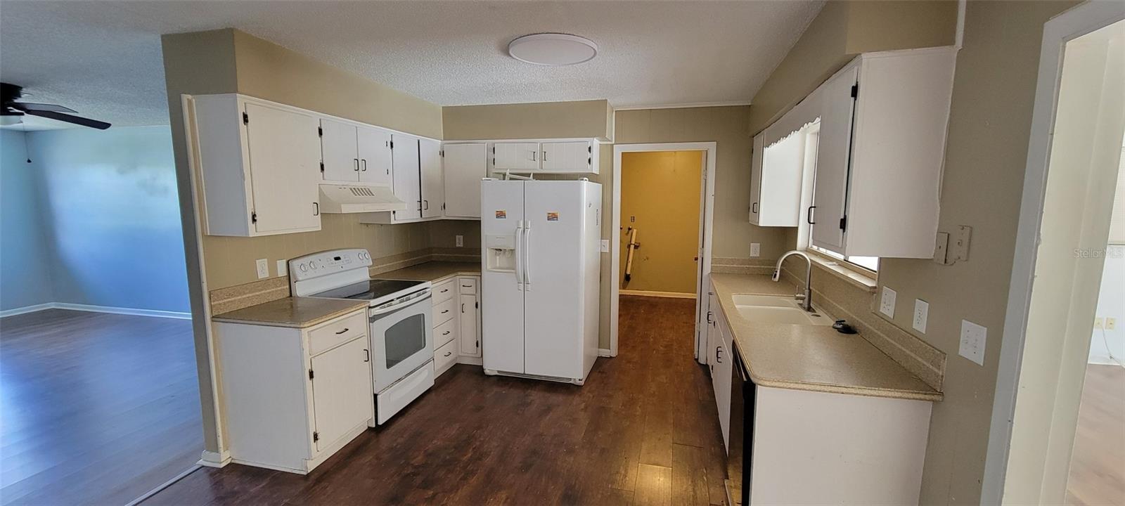 1425 NE OLD MILL DR — photo 7