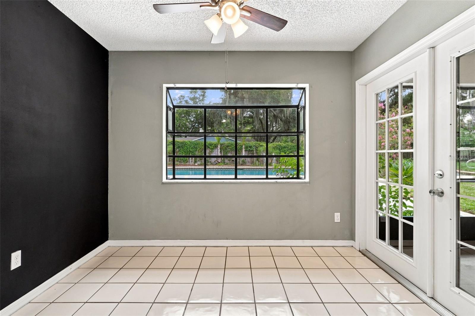 226 COUNCIL BLUFFS DR — photo 10