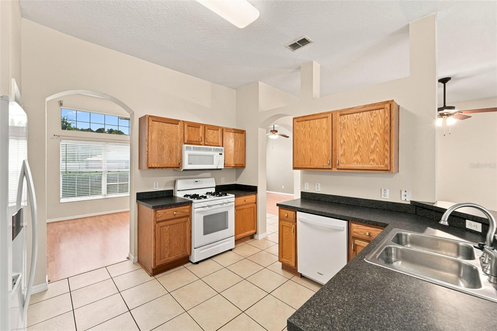 614 RED MULBERRY DR — photo 7