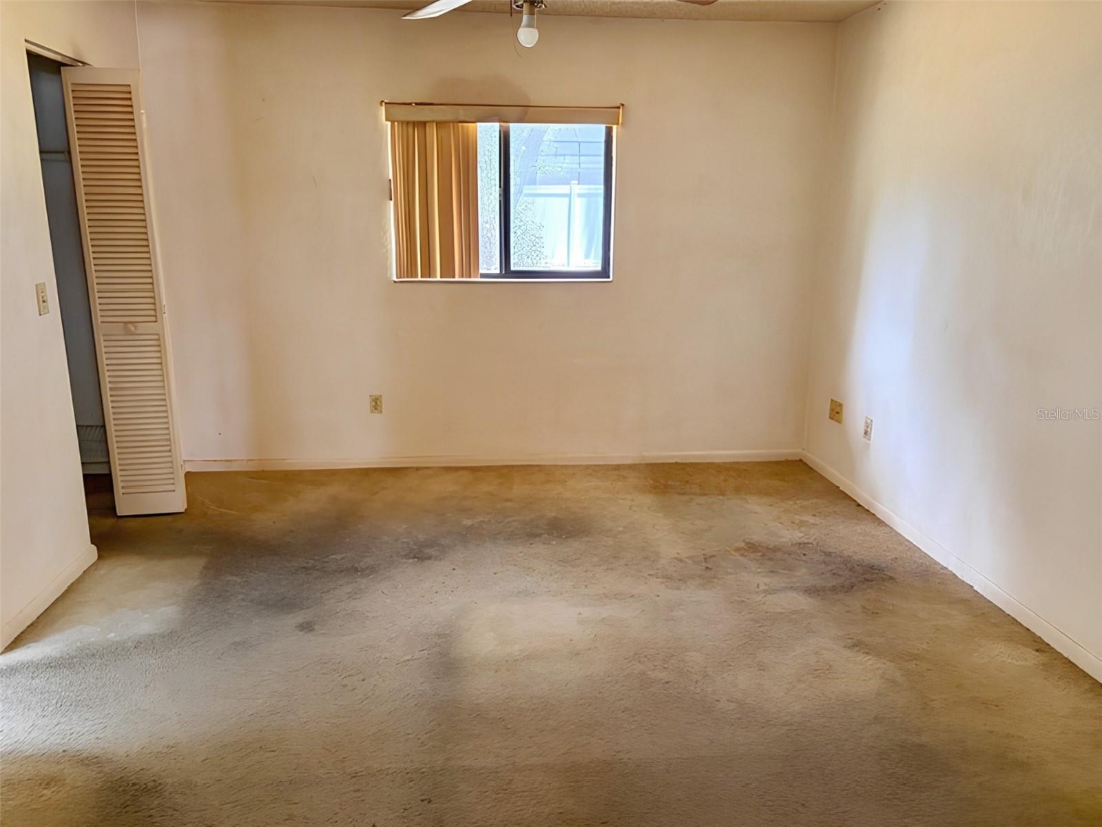 20 WOODBURY DR — photo 10
