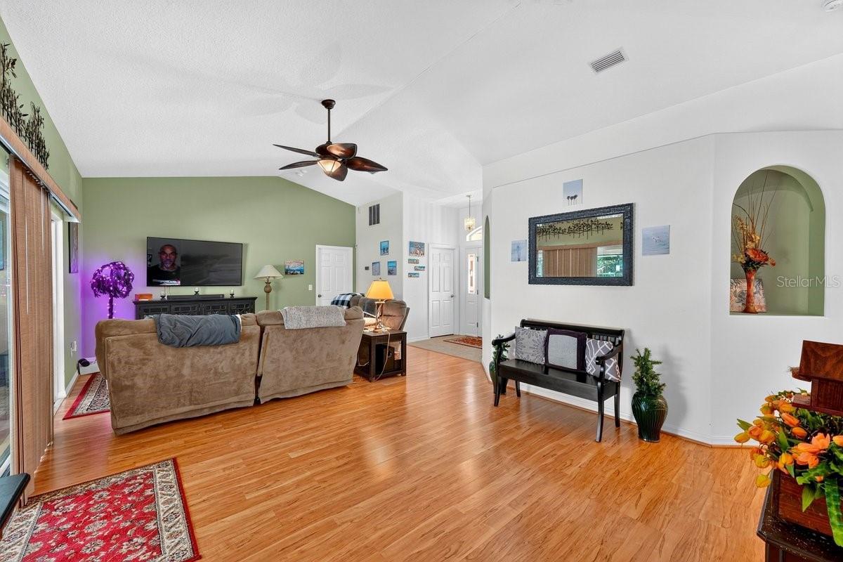 15 PINE CEDAR DR — photo 4