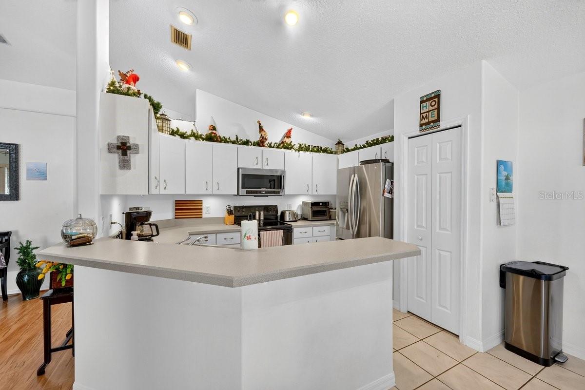15 PINE CEDAR DR — photo 8