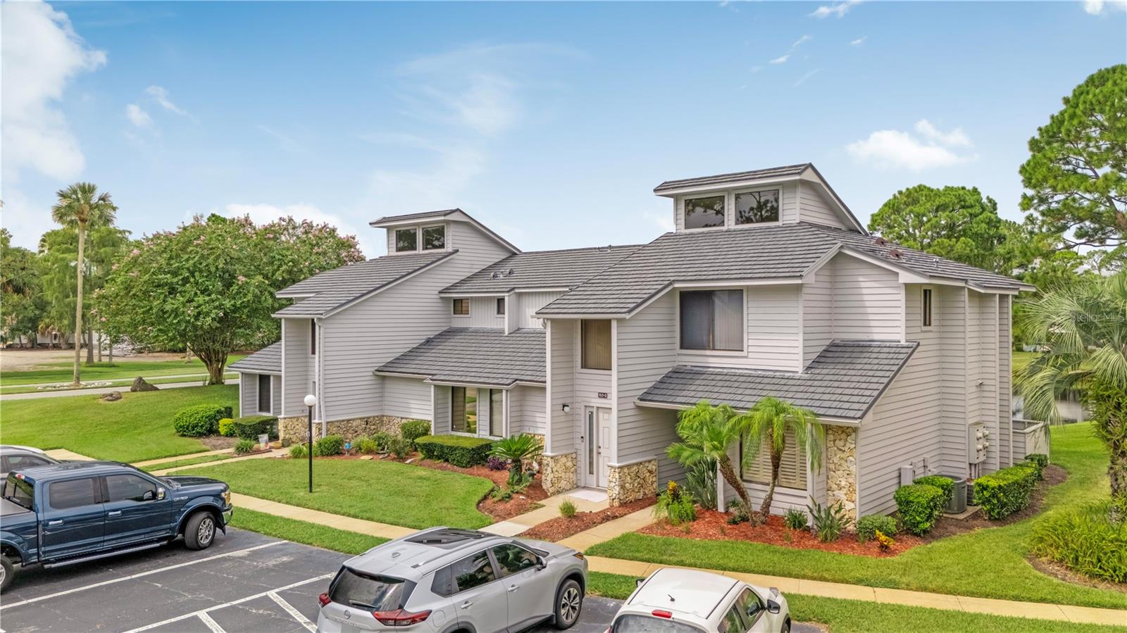 150 BLUE HERON DR #B — photo 3