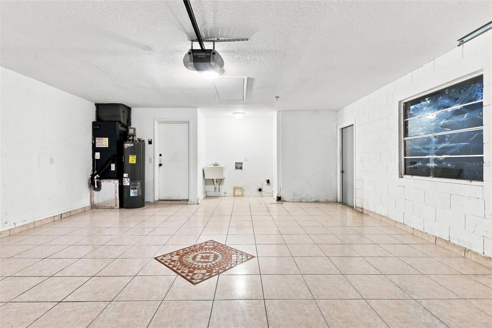 1098 E DE CARLO DR — photo 10