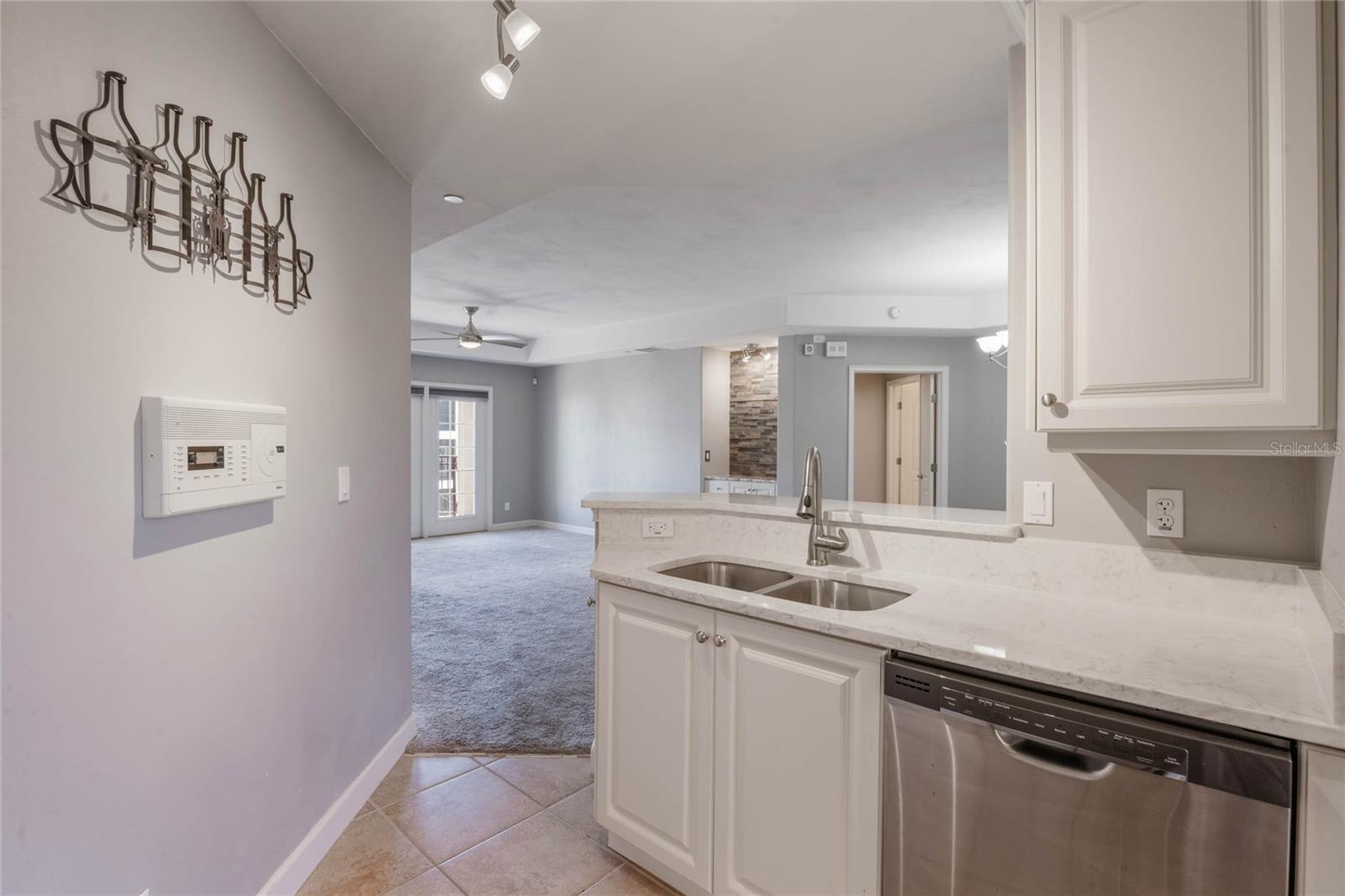 424 LUNA BELLA LN #332 — photo 8