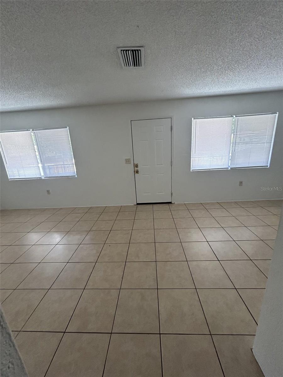 1216 KENNEDY RD #16 — photo 2