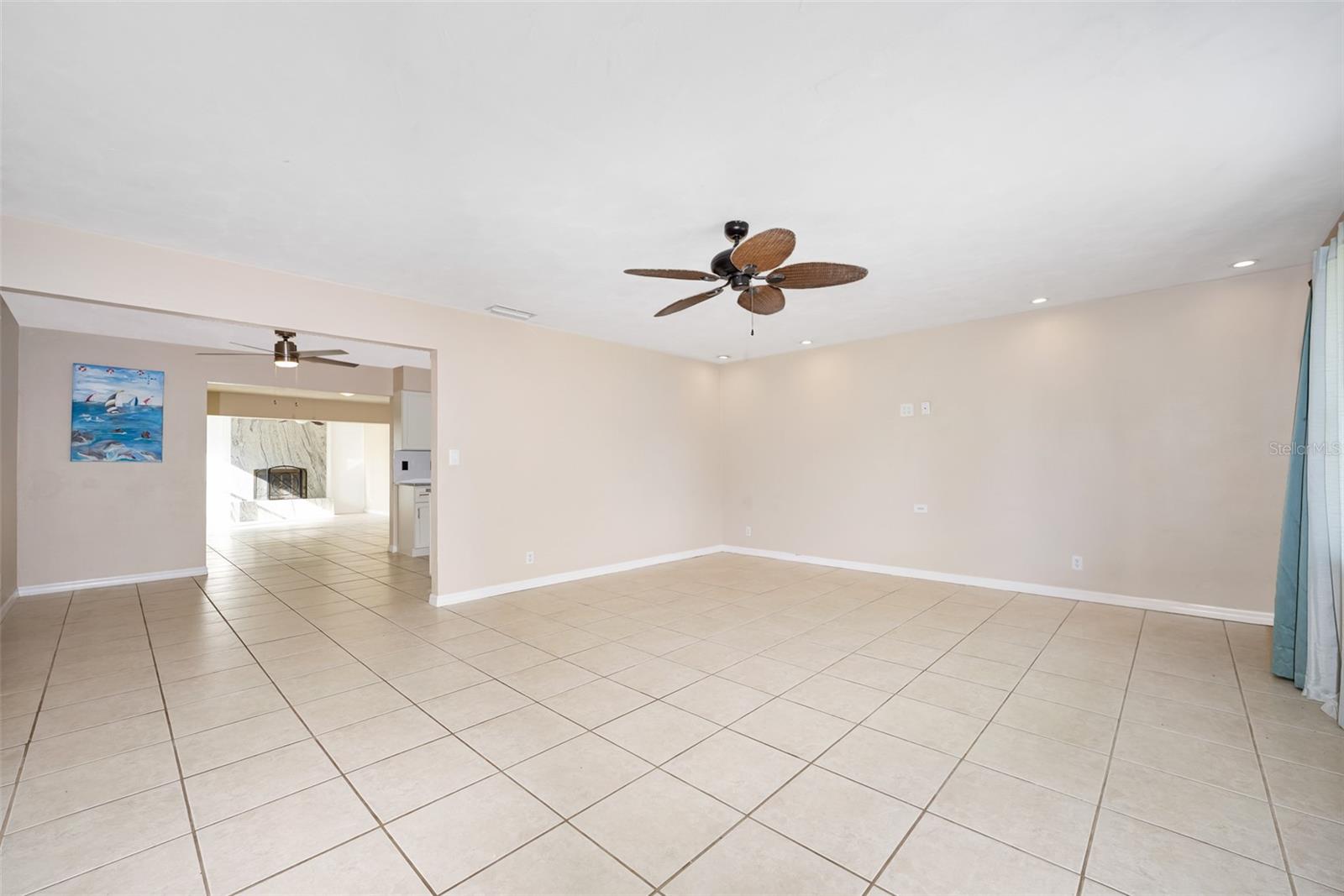 22 PLAZA DR — photo 7