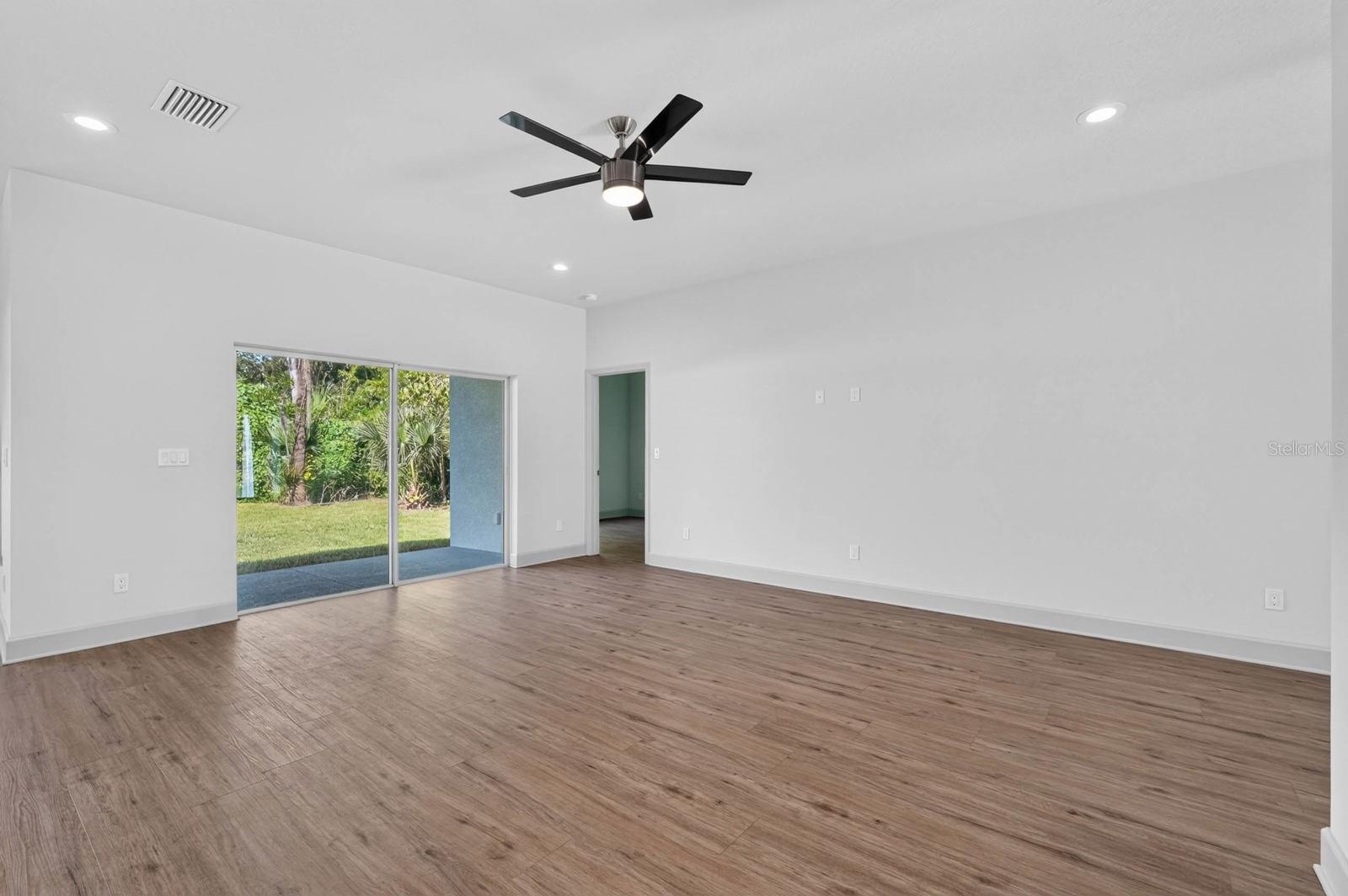 362 OLIVER DR — photo 6