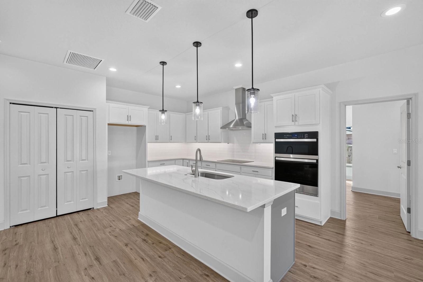 362 OLIVER DR — photo 9