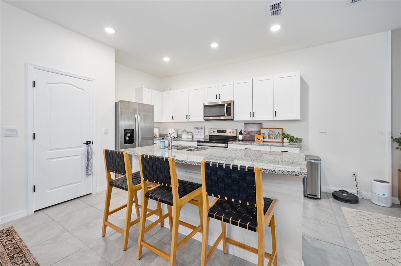 166 REENA DR — photo 8