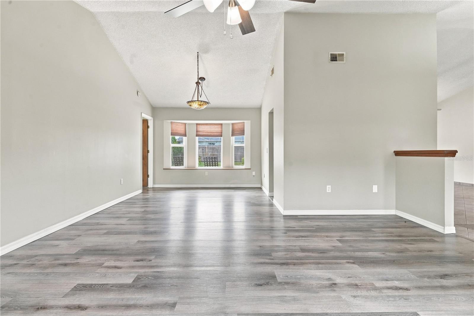 852 ABBOTT AVE — photo 8