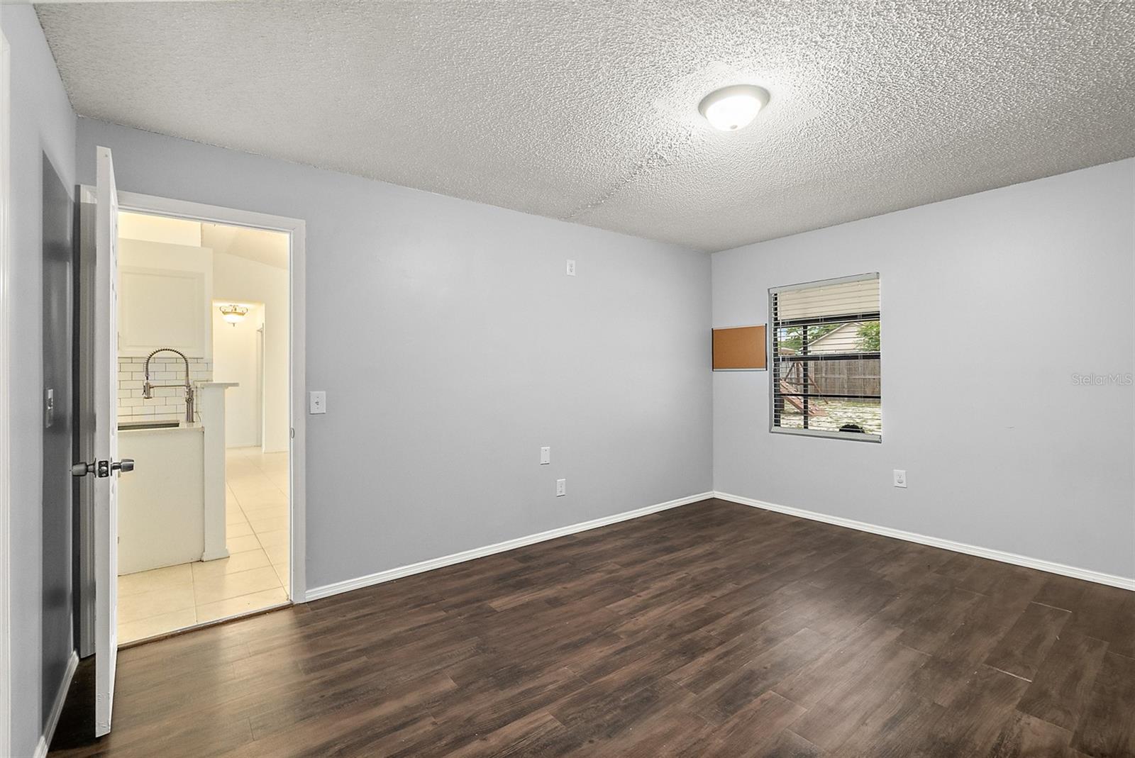 769 COLEMAN AVE — photo 9