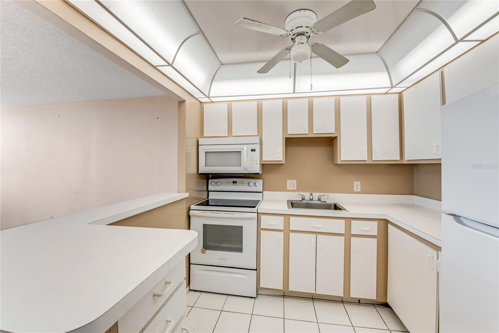 935 N HALIFAX AVE #705 — photo 4