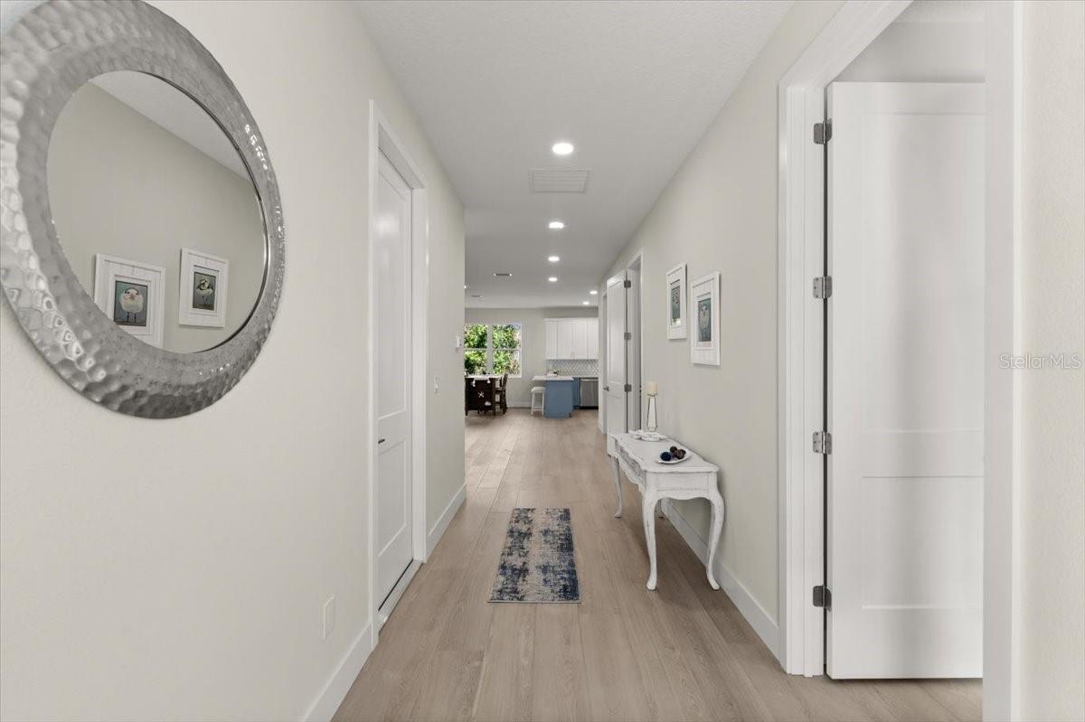 72 AURORA AVE — photo 7