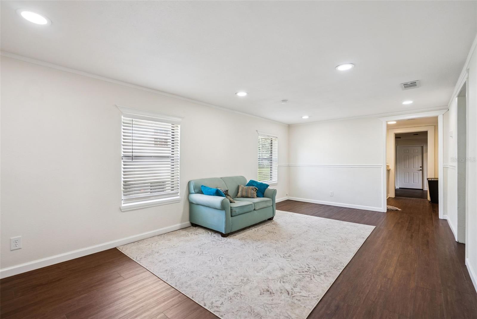 2511 CRAWFORD DR — photo 8