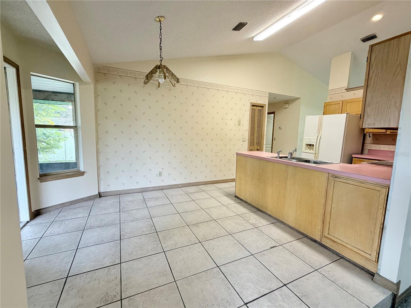 632 FOURWIND ST — photo 11