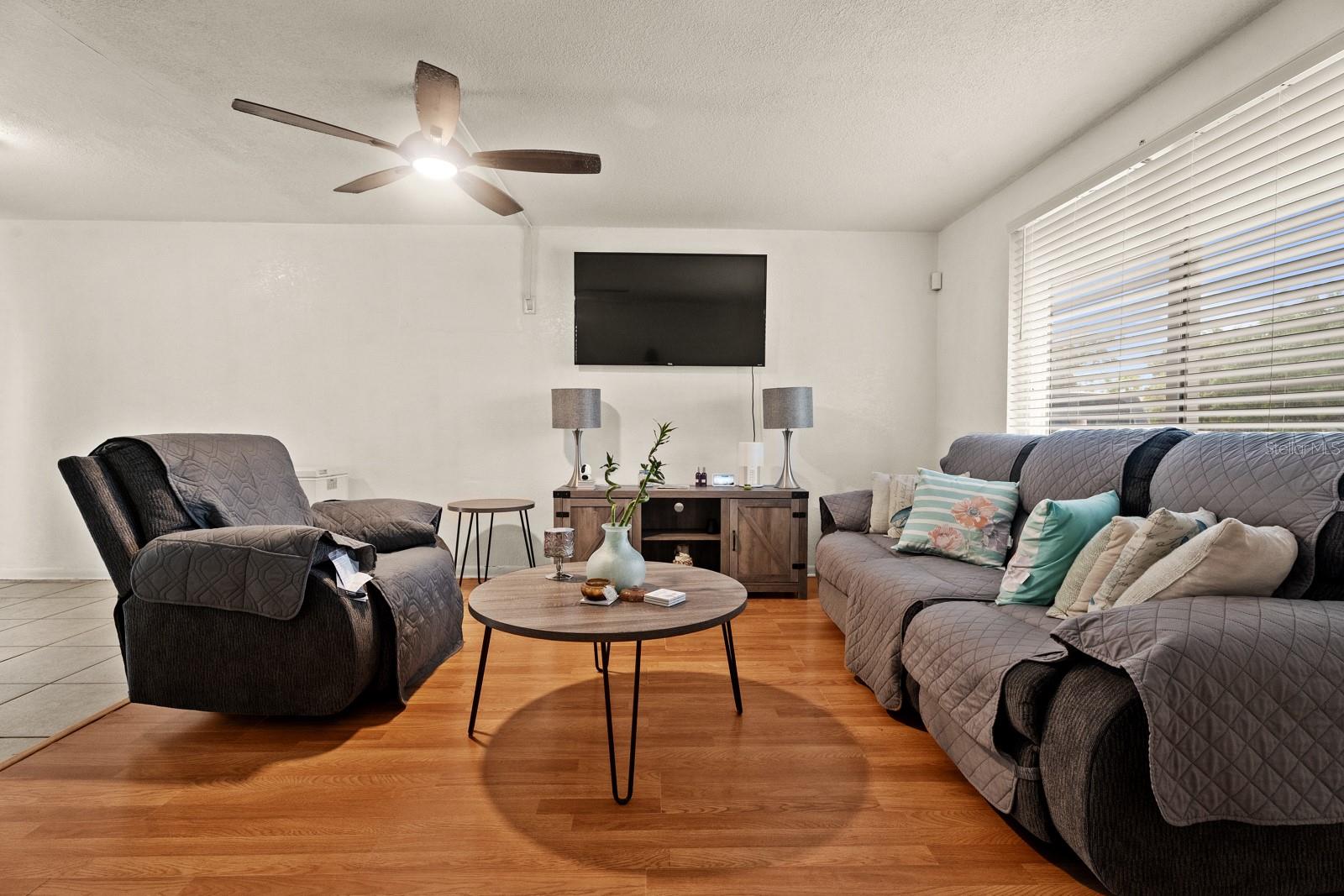 2425 ALAMANDA AVE — photo 9