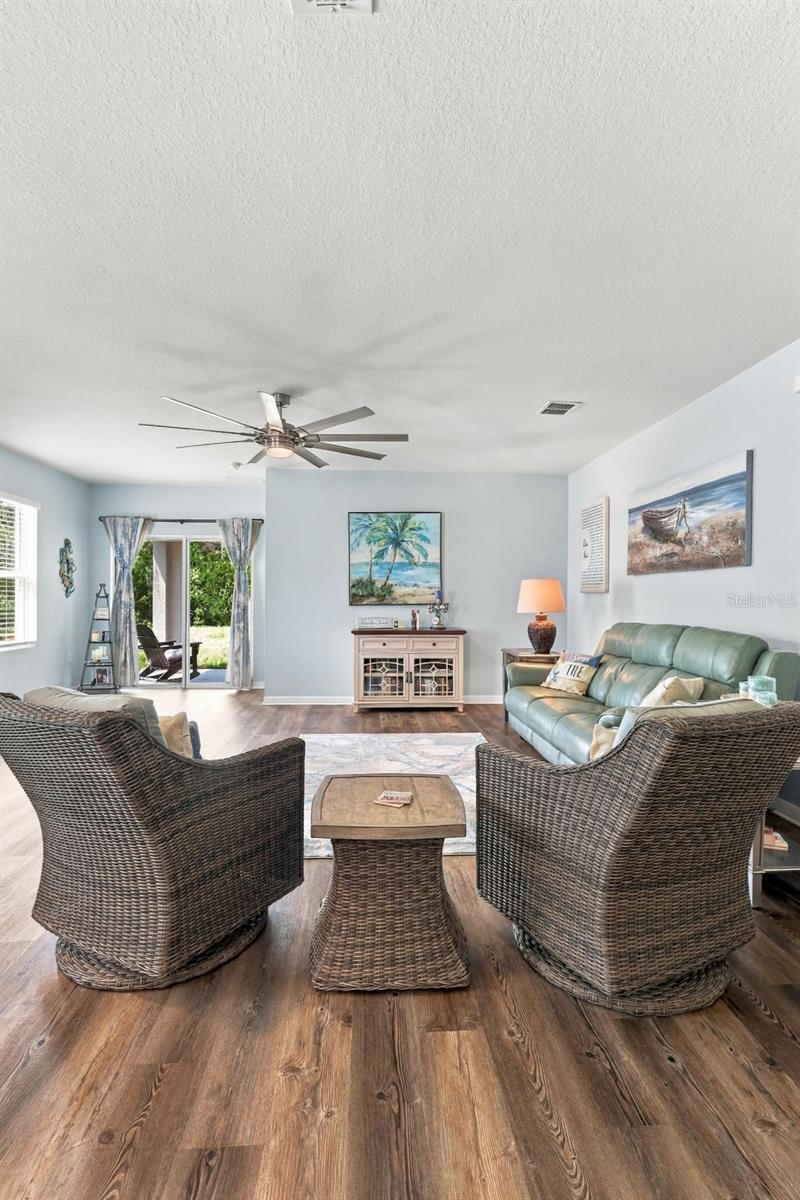 3241 CARPENTARIA DR — photo 8