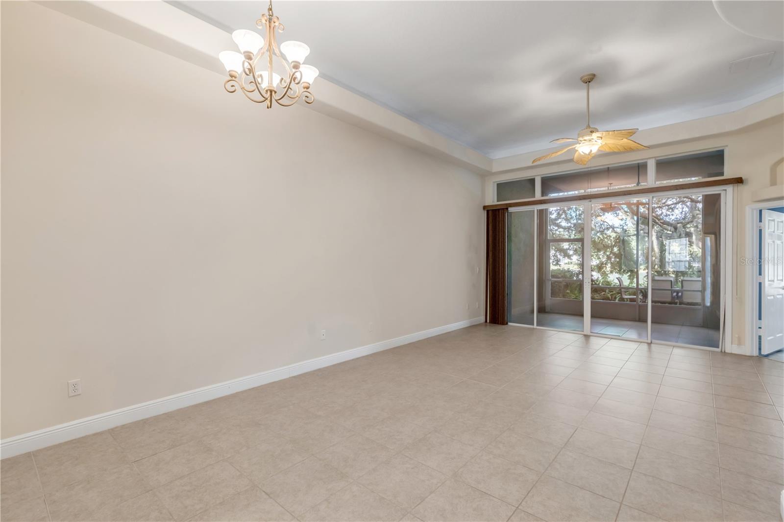 128 BAUER CIR — photo 12