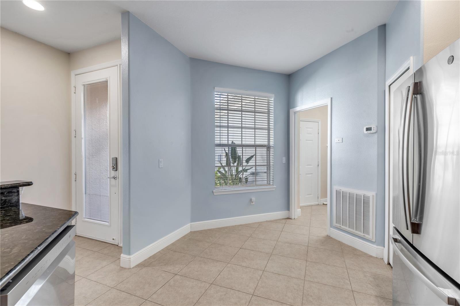128 BAUER CIR — photo 7
