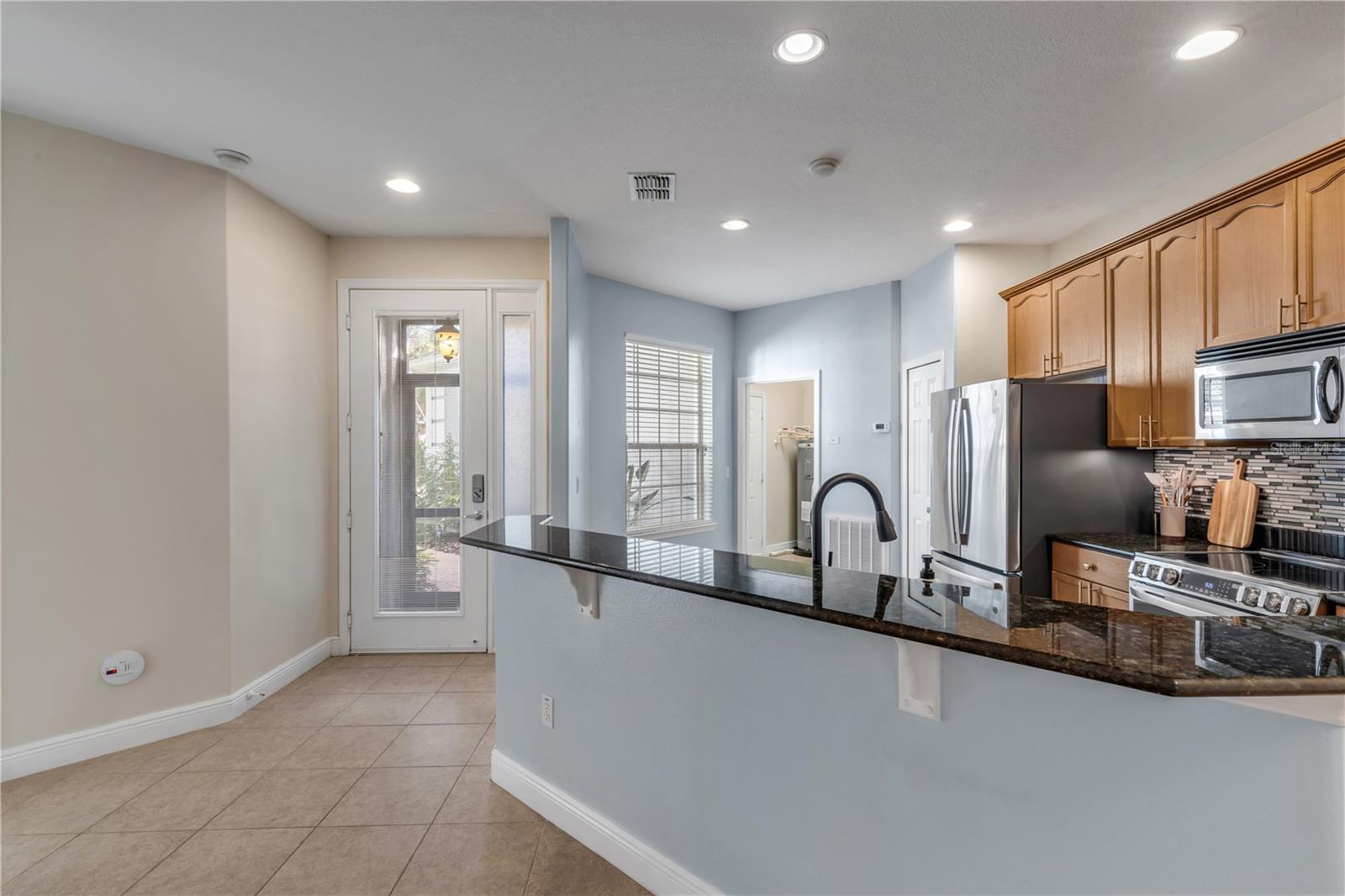 128 BAUER CIR — photo 8