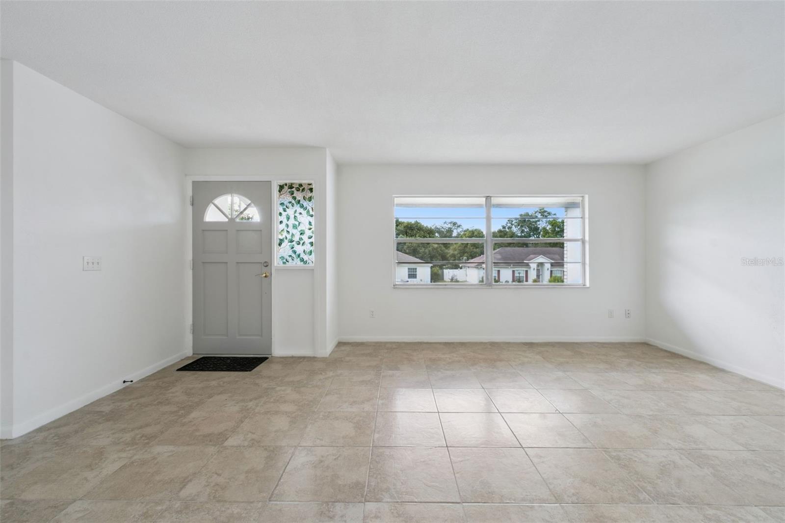 1679 E APACHE CIR — photo 8