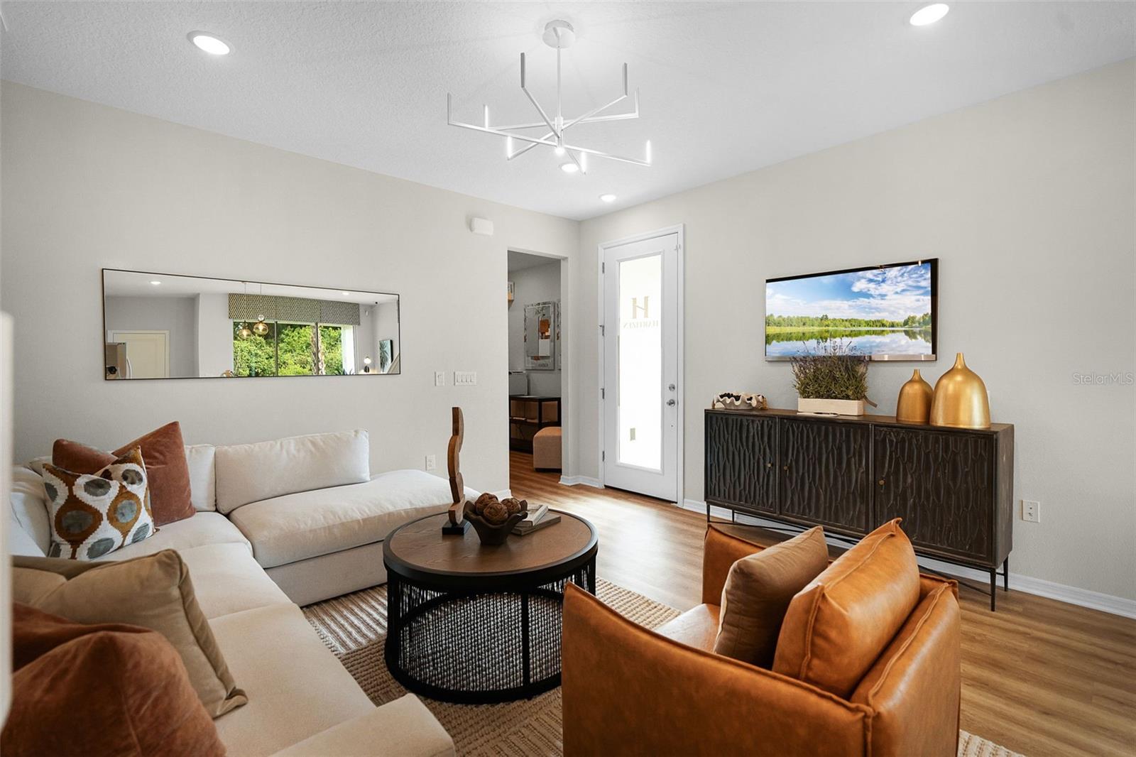 689 FLORIDA ELM CT — photo 3